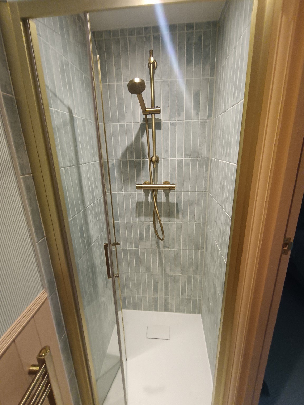 Tiled shower installation